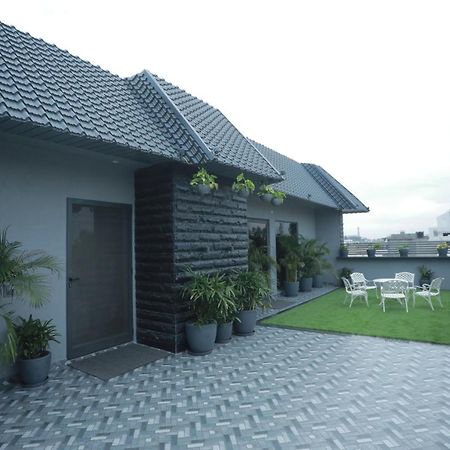 Ovel Hotel Ludhiana Ngoại thất bức ảnh