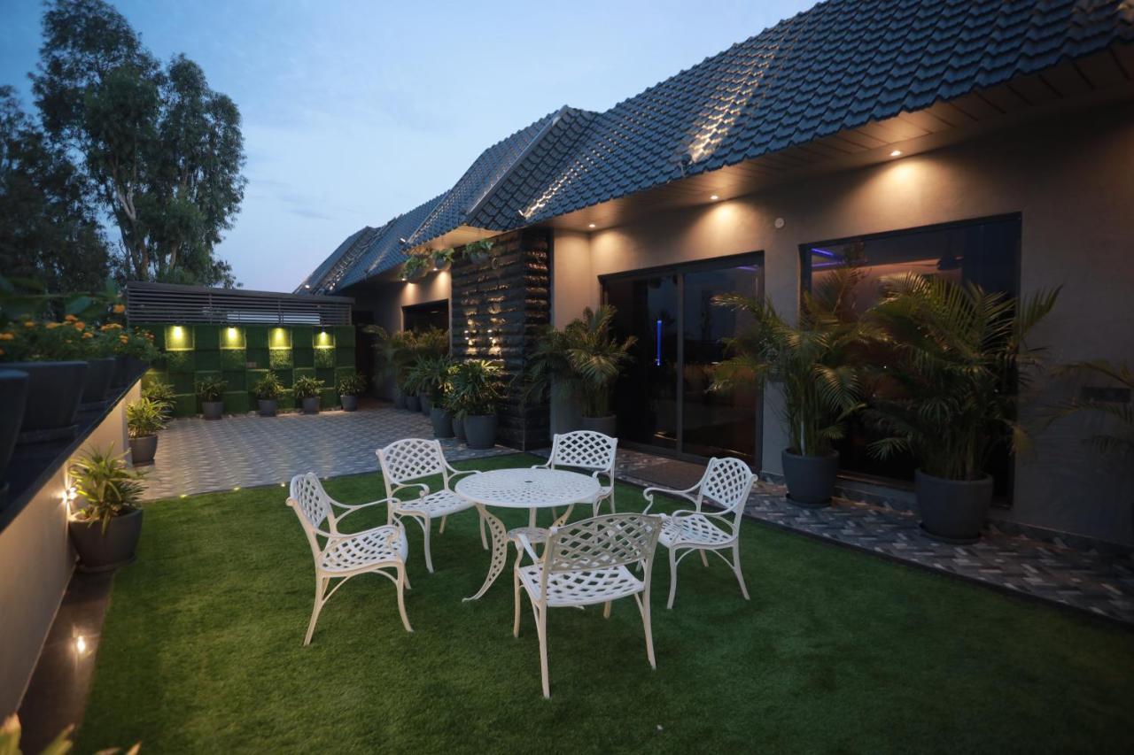 Ovel Hotel Ludhiana Ngoại thất bức ảnh
