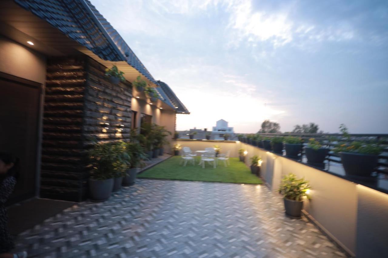 Ovel Hotel Ludhiana Phòng bức ảnh